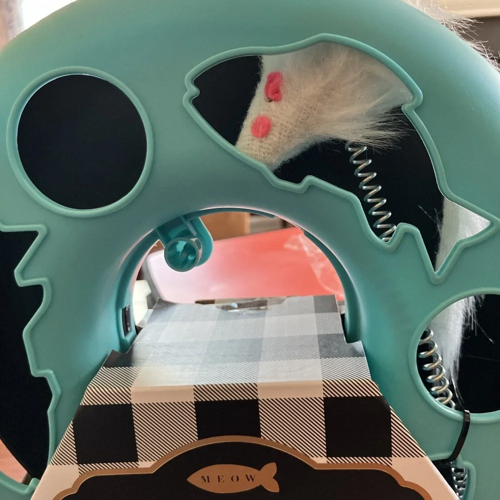 Cat Toy Interactive w/ Mouse and Rolling Ball ..New In Package !